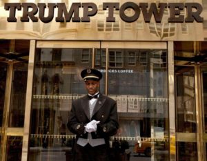 trump-doorman